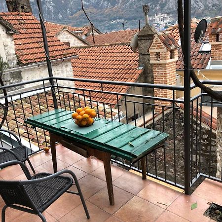 Chic & Stylish With Seaview-Terrace - Kotor Indah Lägenhet Exteriör bild