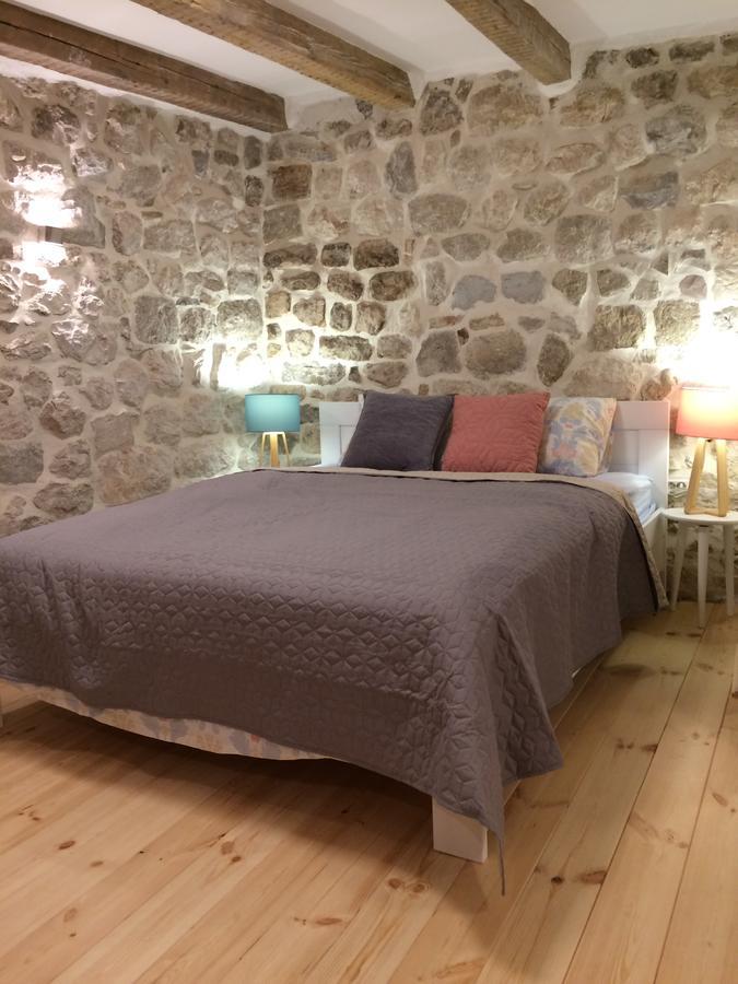 Chic & Stylish With Seaview-Terrace - Kotor Indah Lägenhet Exteriör bild
