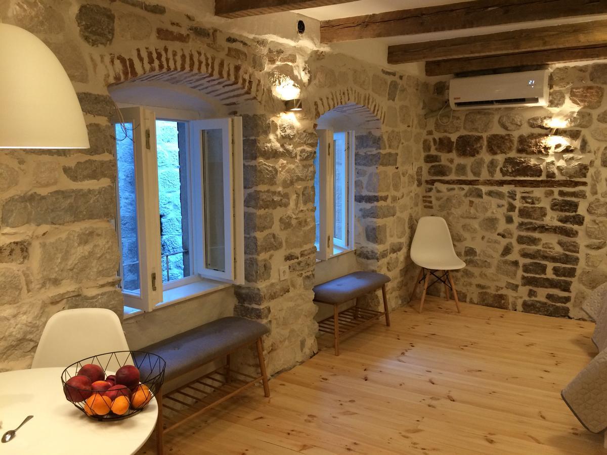 Chic & Stylish With Seaview-Terrace - Kotor Indah Lägenhet Exteriör bild